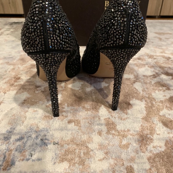 Badgley Mischka Weslee Pointy Toe Pump - Picture 6 of 7